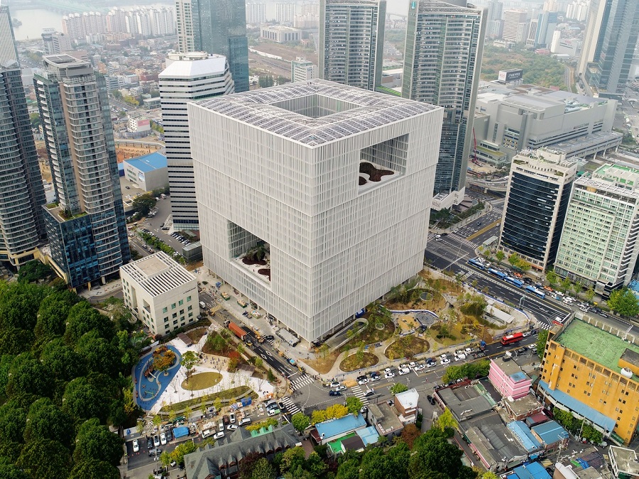 아모레퍼시픽, 국내 민간기업 최초 글로벌 RE100 달성