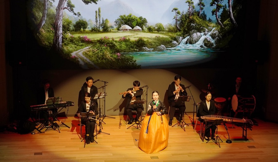 한독, '얼쑤 크리스마스-치유의 가락' 진행